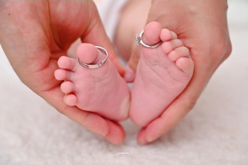 武汉供卵包生男孩怀孕初期小腹坠胀放屁